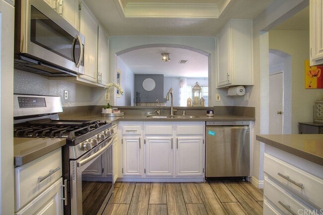 750 Breeze Hill Rd in Vista, CA - Building Photo - Building Photo
