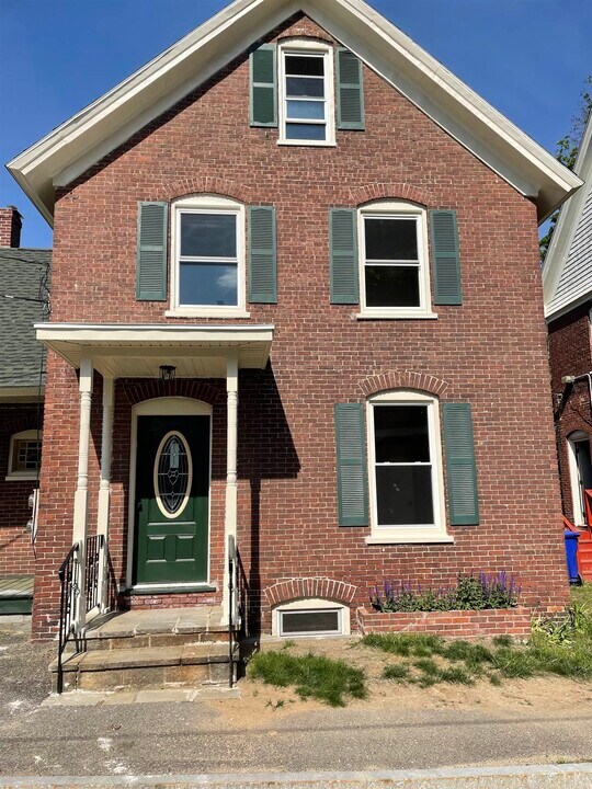 7 Rollins St in Concord, NH - Building Photo