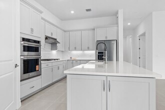 10717 Northbrook Cir in Palm Beach Gardens, FL - Building Photo - Building Photo