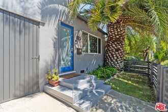 2318 Beach Ave in Los Angeles, CA - Building Photo - Building Photo