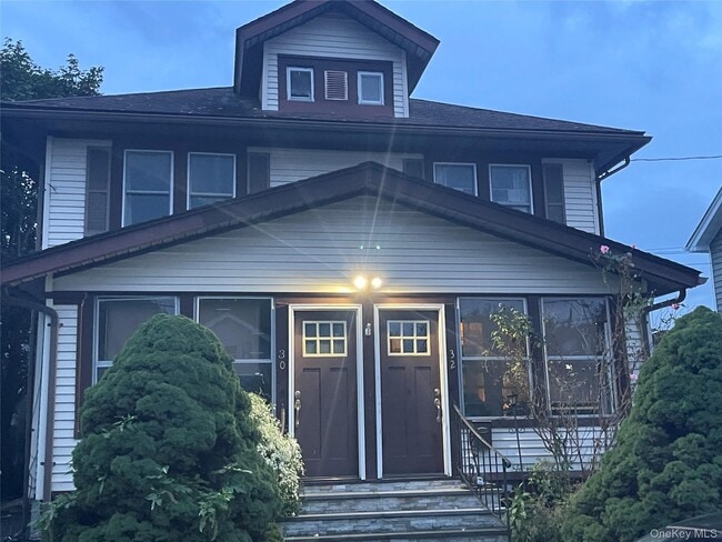 property at 32 S Brett St