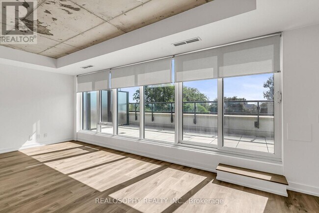 115 Larchmount Ave in Toronto, ON - Building Photo - Building Photo