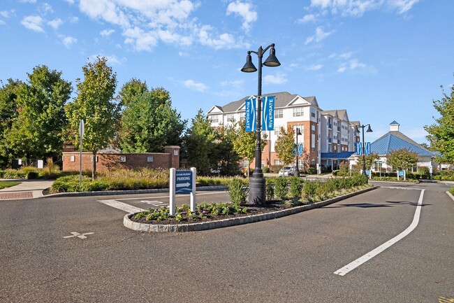 Rivergate Bordentown Waterfront in Bordentown, NJ - Foto de edificio - Building Photo