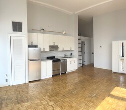 80 Brookline Ave, Unit 321 in Boston, MA - Building Photo - Building Photo