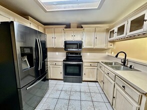 822 Daffodil Dr in Los Fresnos, TX - Building Photo - Building Photo