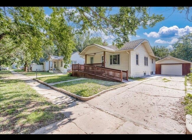 1422 S Laura Ave in Wichita, KS - Building Photo - Building Photo