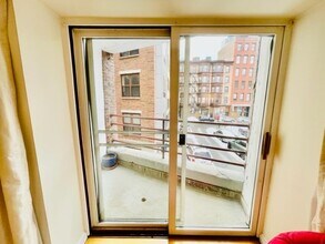 19 Wiget St in Boston, MA - Building Photo - Building Photo