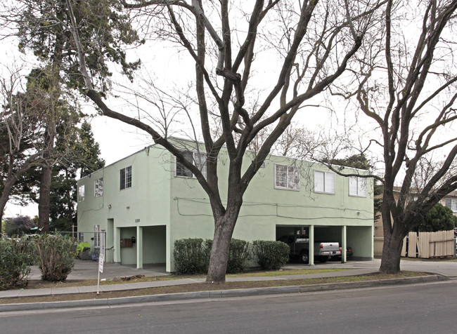 1100 Sevier Ave in Menlo Park, CA - Building Photo - Building Photo