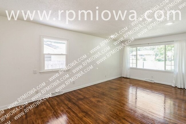 1806 Larnard Dr in Des Moines, IA - Building Photo - Building Photo