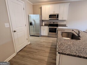 2780 Laurel Ridge Cir in Atlanta, GA - Building Photo - Building Photo