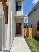 2202 Sandlewood Cv in San Antonio, TX - Building Photo - Building Photo