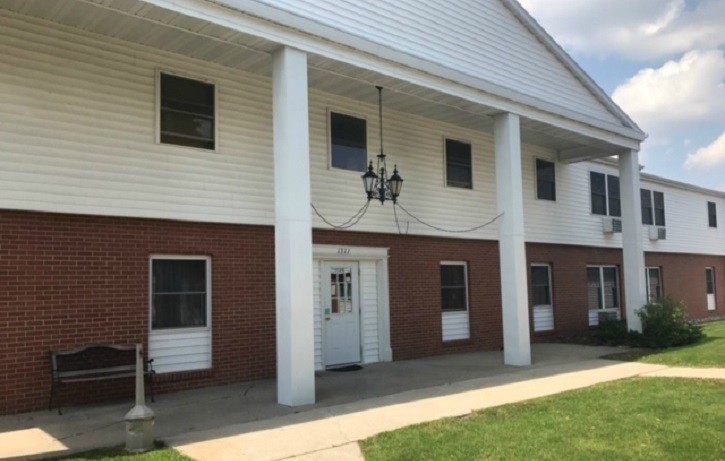 Fairfield Manor Apartments in Wahpeton, ND - Building Photo