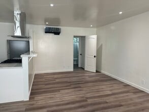 423 S Sherbourne in Los Angeles, CA - Building Photo - Building Photo