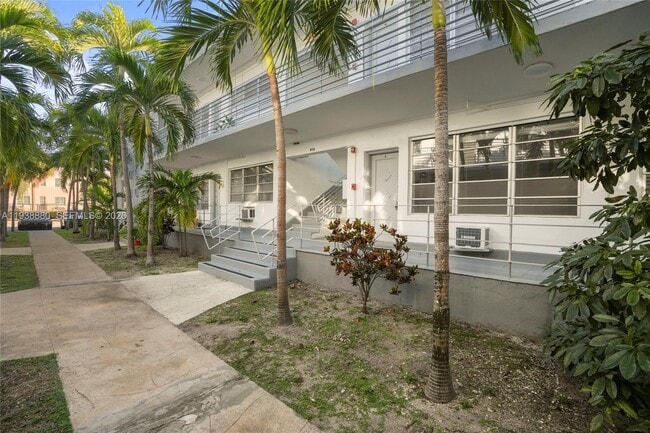 4172 Chase Ave in Miami Beach, FL - Building Photo - Building Photo