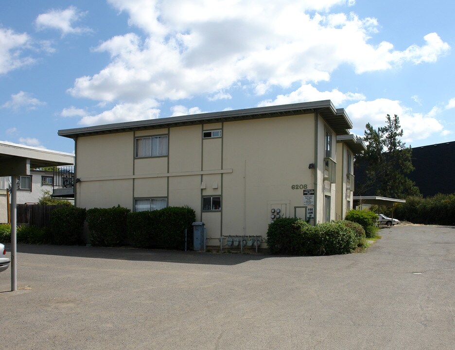 6208 Montecito Blvd in Santa Rosa, CA - Building Photo