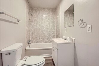 1383 Almont Dr SW in Atlanta, GA - Building Photo - Building Photo