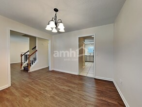 2911 Firethorn Dr in High Point, NC - Building Photo - Building Photo