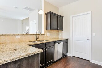 408 McCarthy Dr in Clayton, NC - Building Photo - Building Photo