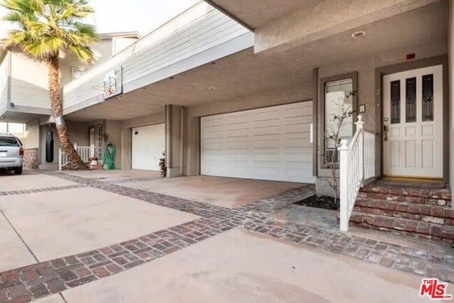 2603 Vanderbilt Ln in Redondo Beach, CA - Building Photo - Building Photo