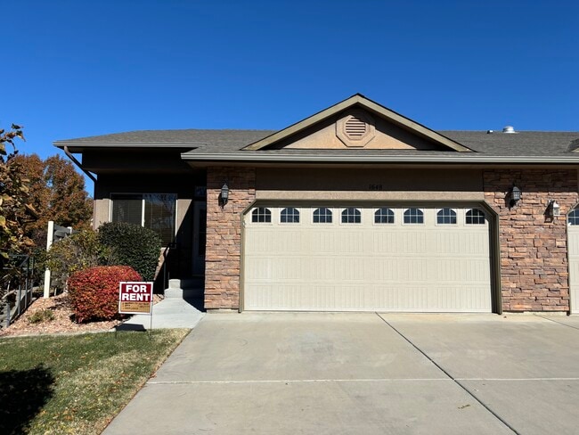 property at 1648 Treehaven Ct