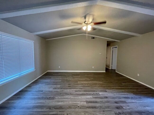 1517 Vanderbilt Dr in Arlington, TX - Building Photo - Building Photo