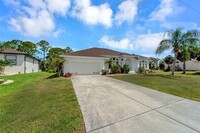 131 White Marsh Ln in Rotonda West, FL - Foto de edificio - Building Photo