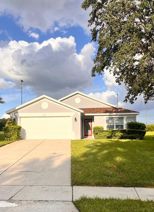 3141 Stonehurst Cir in Kissimmee, FL - Building Photo