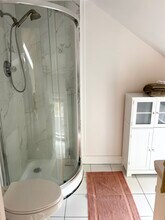 132 Congress St, Unit 1 Bedroom Upstairs Apt. in Belfast, ME - Building Photo - Building Photo