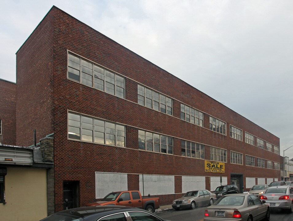 15 S 5th Ave in Mount Vernon, NY - Foto de edificio