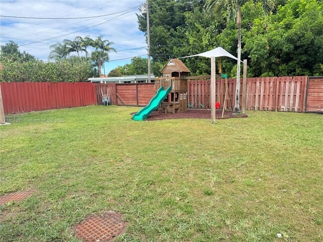 3807 Hayes St in Hollywood, FL - Building Photo - Building Photo