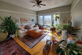 2068 W Hutchinson St in Chicago, IL - Building Photo - Building Photo