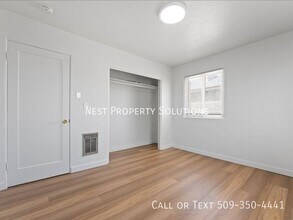 810 S Fairbanks Dr in Moses Lake, WA - Building Photo - Building Photo