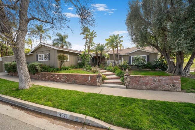 property at 4571 Canoga Dr