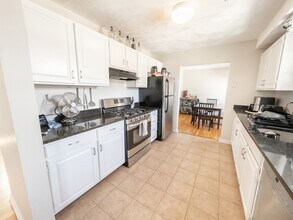 28 Fisk Ave in Somerville, MA - Building Photo - Building Photo