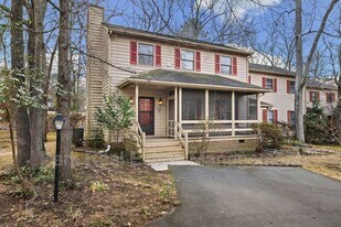 205 W Poplar Ave in Carrboro, NC - Building Photo