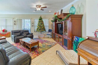 855 Bella Viana Rd in Kissimmee, FL - Building Photo - Building Photo