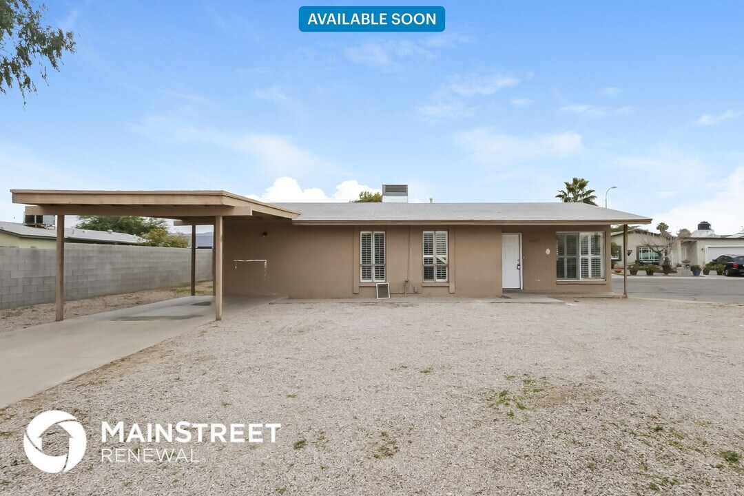 1227 E Wayland Dr in Phoenix, AZ - Building Photo