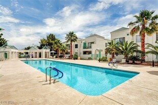 7100 W Pirates Cove Rd in Las Vegas, NV - Building Photo