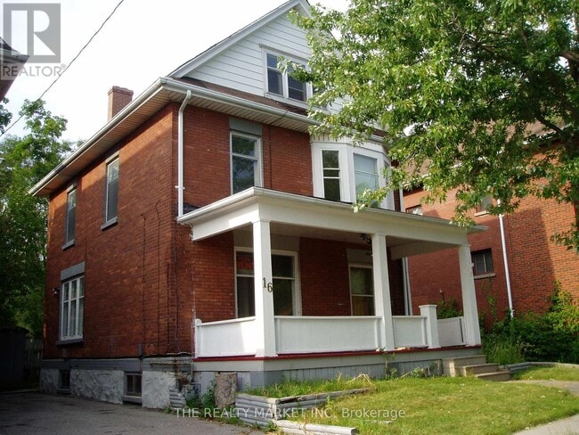 property at 16 Elgin St E