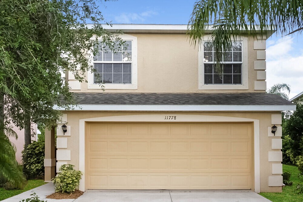 11778 Tempest Harbor Loop in Venice, FL - Building Photo