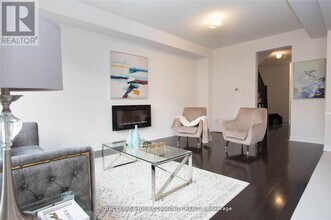 138 Christine Elliott Ave in Whitby, ON - Building Photo - Building Photo