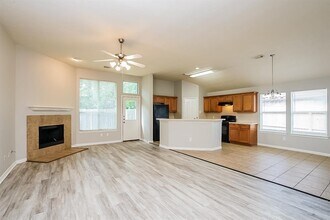 4531 Bridgevillage Dr in Spring, TX - Building Photo - Building Photo