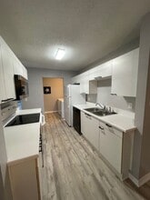 101 Bent Tree Dr in Daytona Beach, FL - Foto de edificio - Building Photo