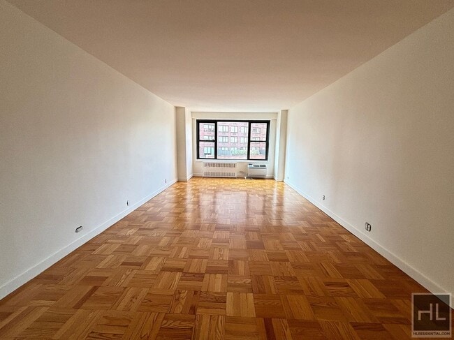 Fourth Avenue, Unit 11B in New York, NY - Building Photo - Building Photo