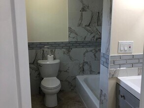 46 Forest St-Unit -2-B in Torrington, CT - Foto de edificio - Building Photo