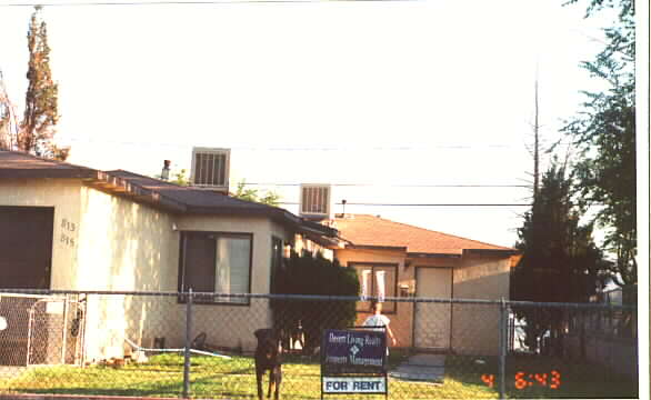 813-815 E Fredricks St in Barstow, CA - Foto de edificio - Building Photo