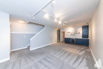 2014 W Augusta Blvd in Chicago, IL - Building Photo - Building Photo