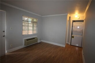 758 St Charles Ave NE in Atlanta, GA - Building Photo - Building Photo