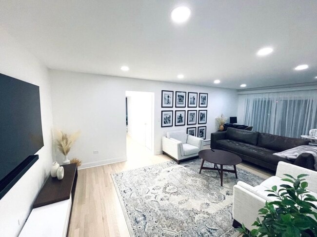 952 E Old Willow Rd in Prospect Heights, IL - Building Photo - Building Photo