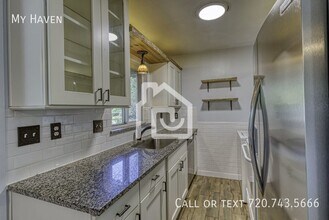 2776 S Dahlia St in Denver, CO - Building Photo - Building Photo